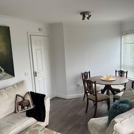 Cosy 2 Double Bed Apartment Swords Eksteriør billede